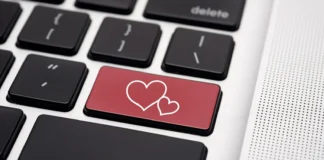 Cracking the Code: Tips for Meeting Your Soulmate in the Online Dating World