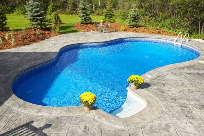 How to Choose the Right Concrete Pool Builder in New Jersey for a Long-Lasting Backyard Upgrade